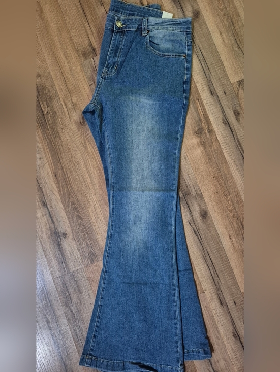 Botton Denim - Women's Midwash Bootcut Jeans - Flattering Mid Rise